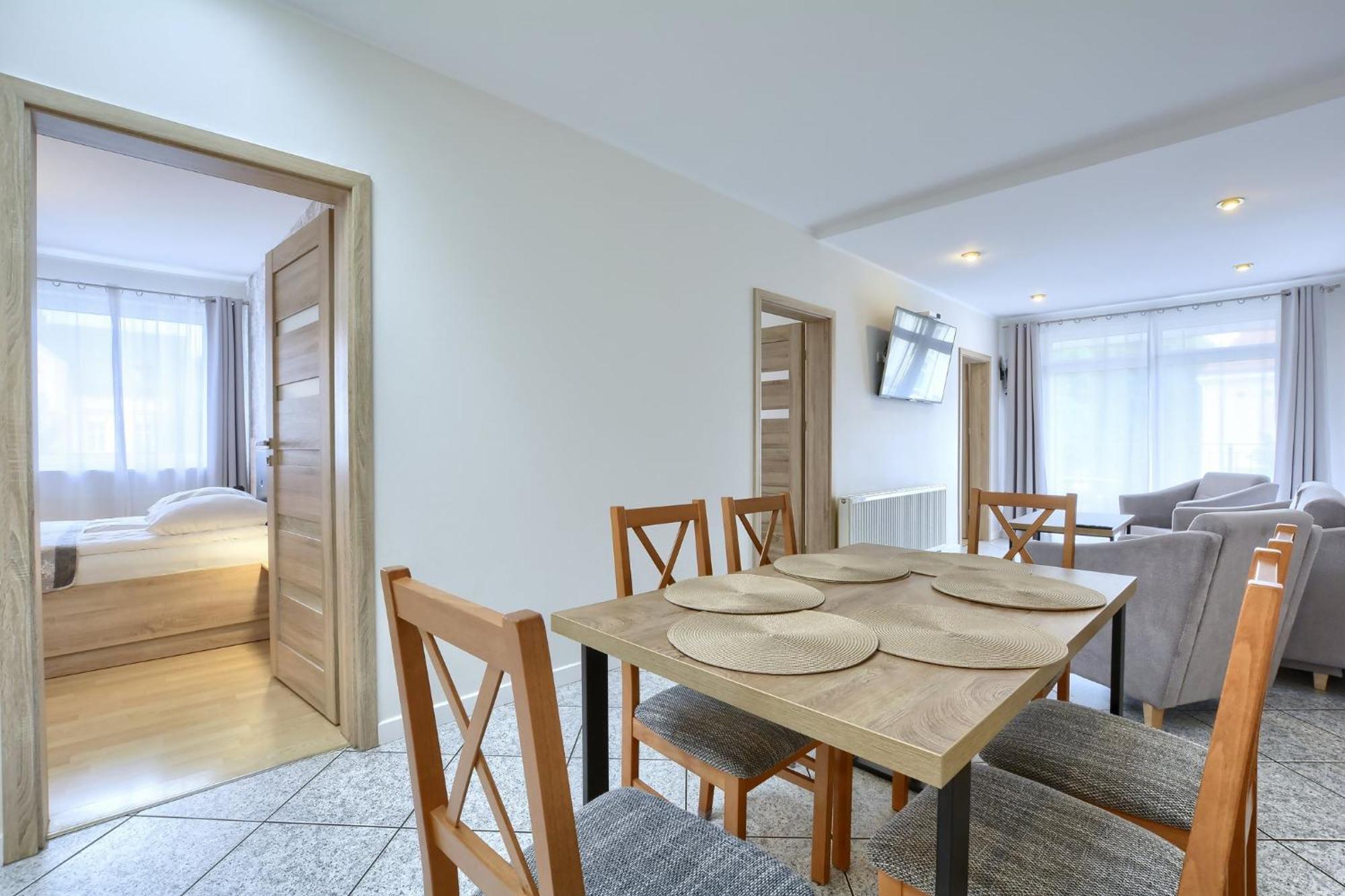 Apartamenty Rodzinne Zdrojowe Кудова-Здрой Екстериор снимка